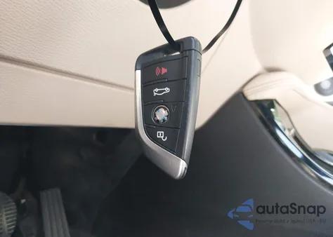 2016 BMW X1 xDrive28I z USA, uszkodzony, nr VIN WBXHT3C31GP889591